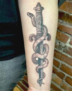 Maris-Snake-Dagger (1)